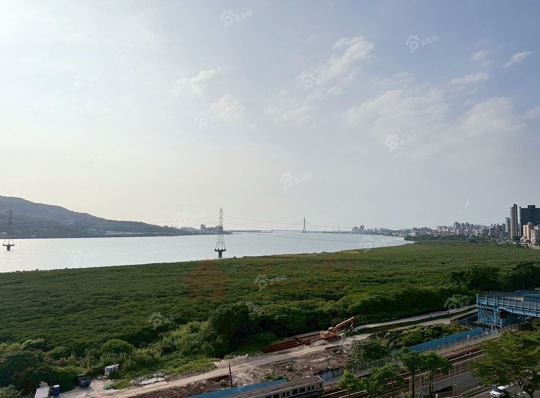 獨家專售。正面河景海納川名邸。誠。價格可談