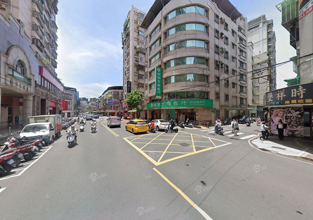 台灣房屋｜獨家專售｜土城裕民路捷運電梯大四房低公設