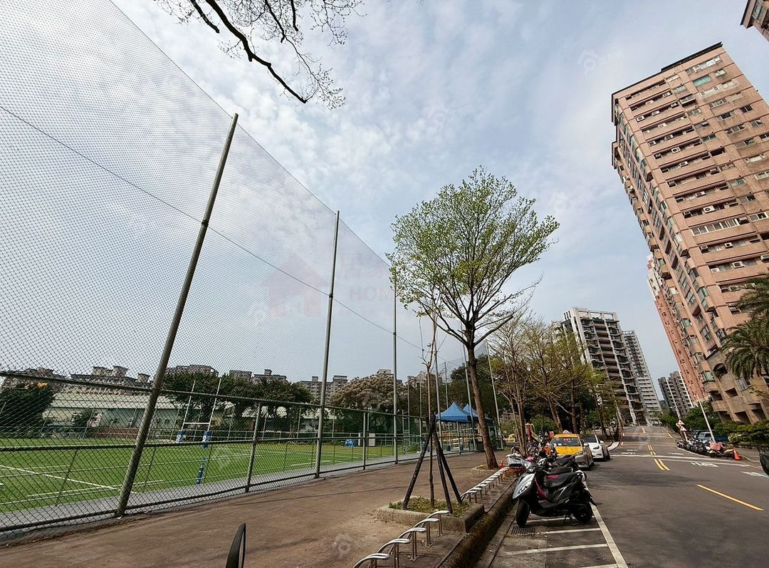 台灣房屋｜獨家專售「藍海名廈｜高樓景觀陽台大套房」