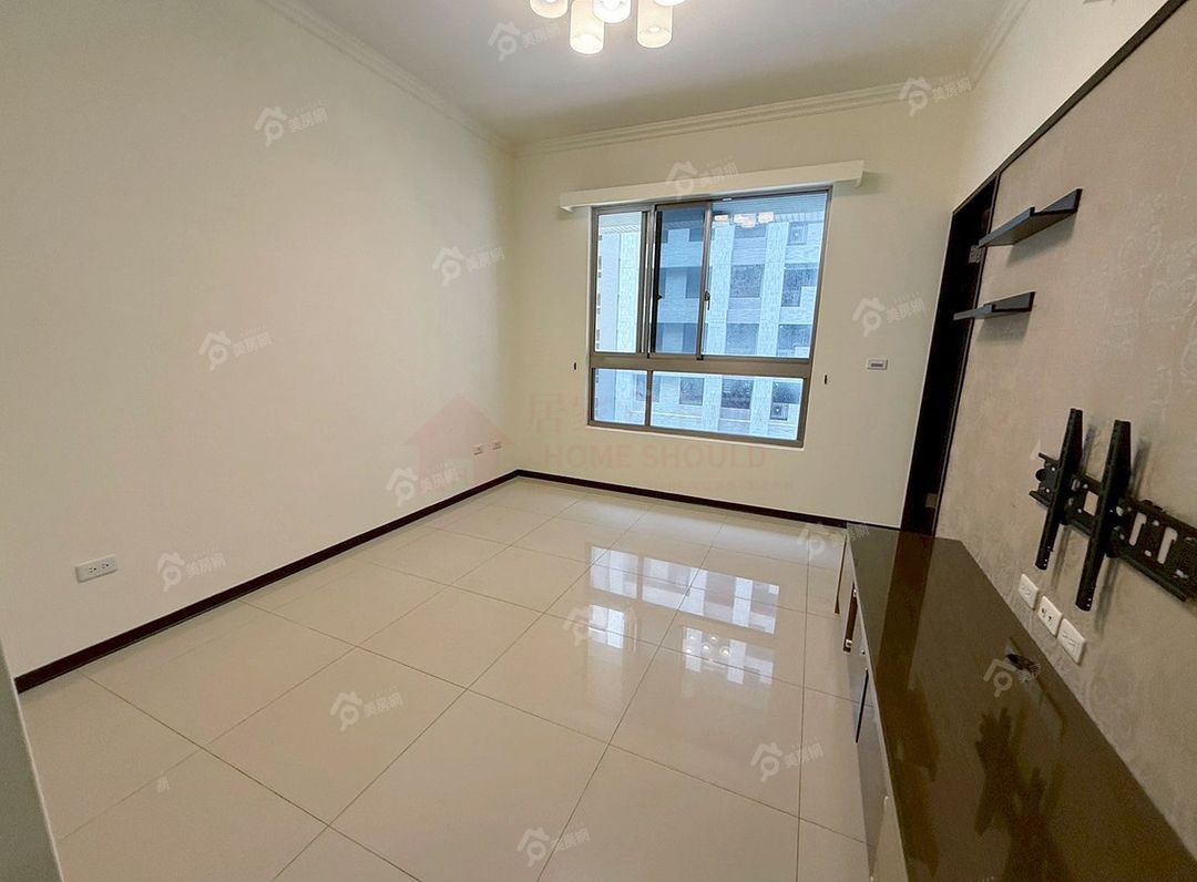 專售｜天琴｜輕軌公園旁綠意盎然三房