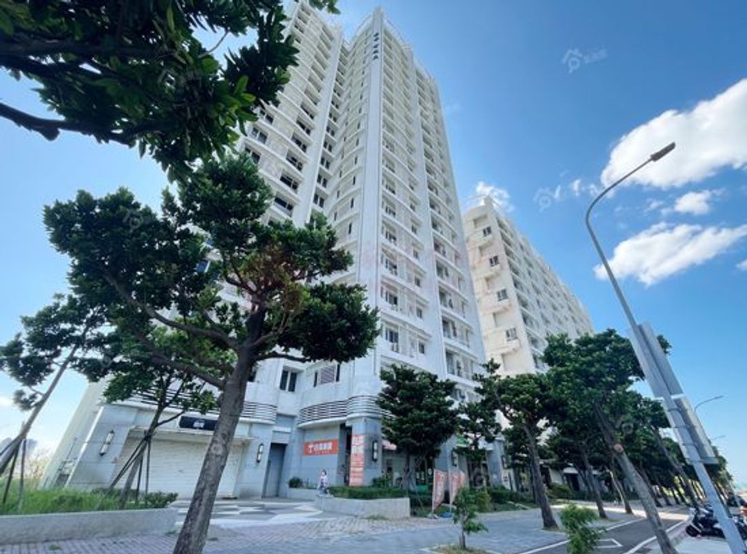 專售。宏普有逸天「挑高四米二魔術精緻裝潢二房」